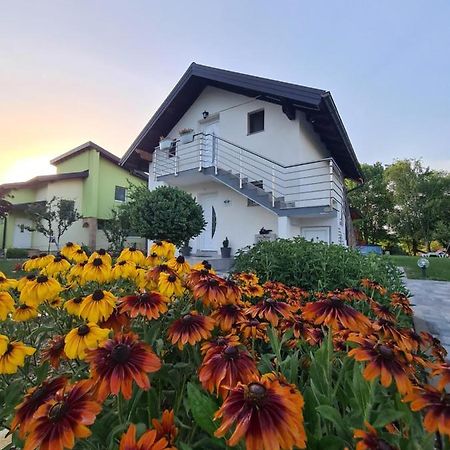 Orhidea Villa Bihać Dış mekan fotoğraf